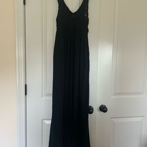Elegant Black Lace Maxi Dress